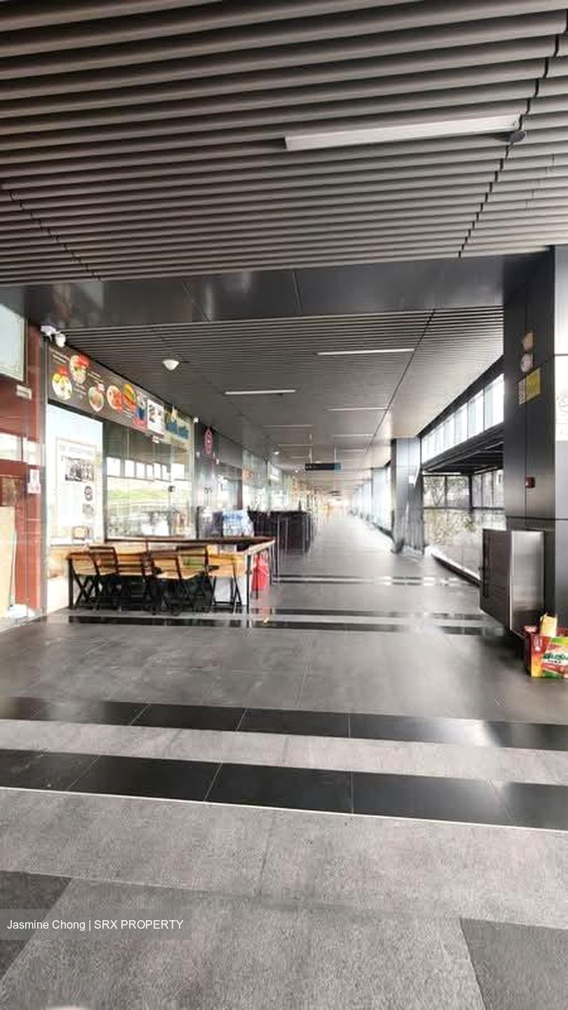 Vision Exchange (D22), Retail #573408761